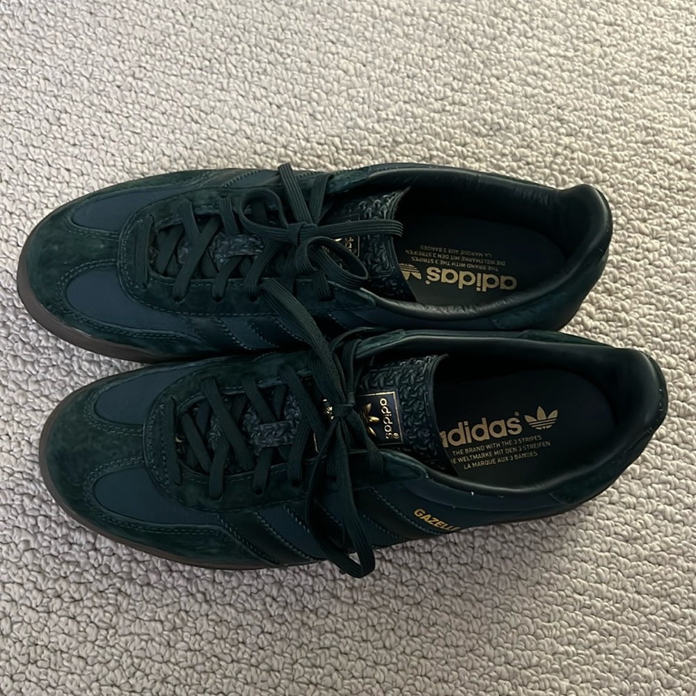 Adidas Gazelle size 8